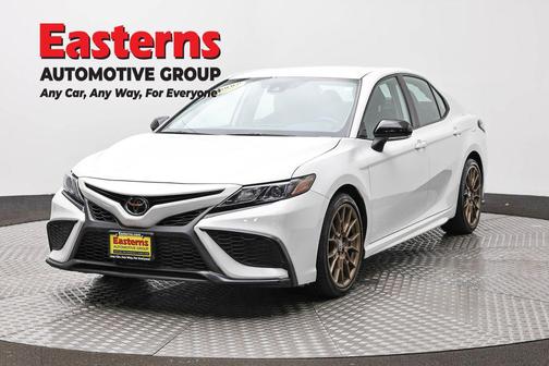 Ice Cap 2023 Toyota Camry SE