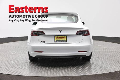 Pearl White Multi-Coat 2023 Tesla Model 3 Standard Range