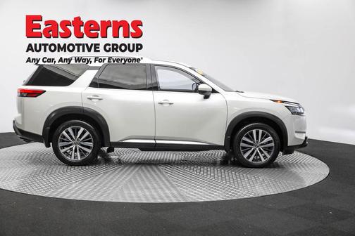 2022 Nissan Pathfinder Platinum 4WD