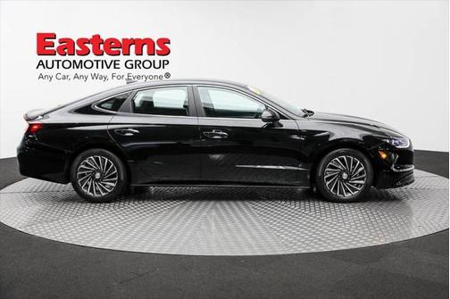2023 Hyundai SONATA Hybrid SE