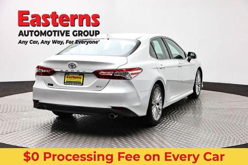 Pearl 2019 Toyota Camry XLE