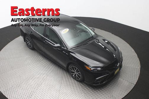 Midnight Black Metallic 2024 Toyota Camry SE