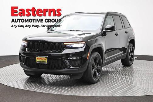 Diamond Black Crystal Pearlcoat 2023 Jeep Grand Cherokee Limited