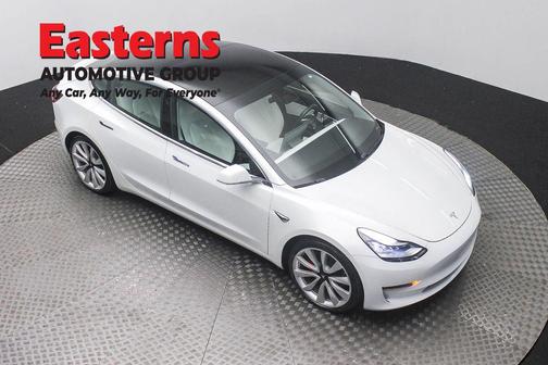 Pearl White Multi-Coat 2019 Tesla Model 3 Performance