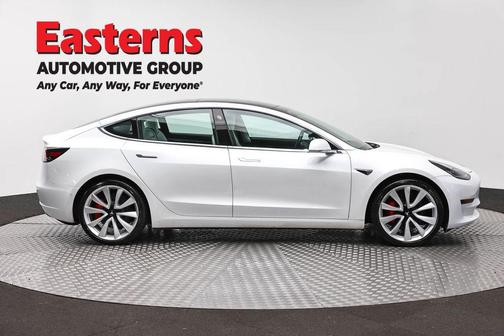Pearl White Multi-Coat 2019 Tesla Model 3 Performance