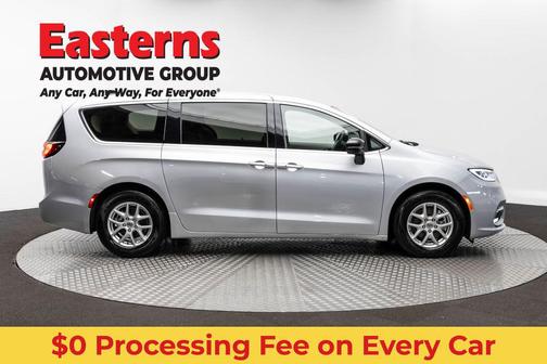 Silver Mist Clearcoat 2024 Chrysler Pacifica Touring L