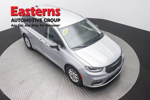 Silver Mist Clearcoat 2024 Chrysler Pacifica Touring L
