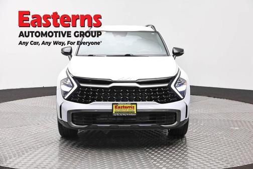 Glacial White Pearl 2023 Kia Sportage X-Line