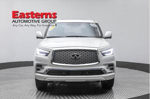 2022 INFINITI QX80 Luxe