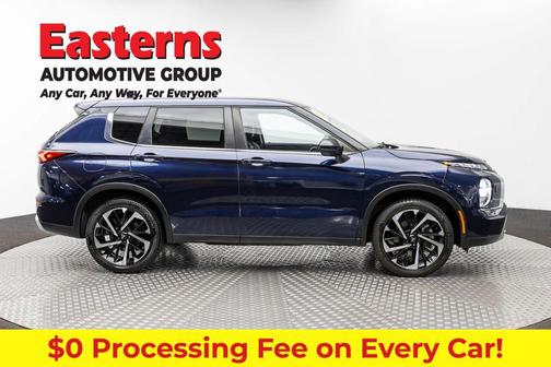 Cosmic Blue Metallic 2022 Mitsubishi Outlander SE
