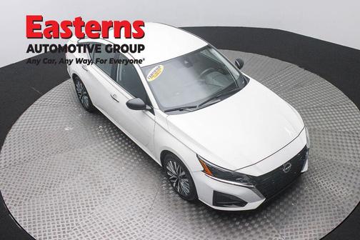 Glacier White 2025 Nissan Altima 2.5 SV