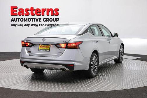 Brilliant Silver Metallic 2023 Nissan Altima 2.5 SV
