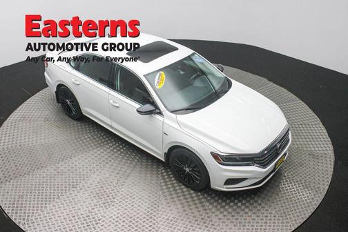 2022 Volkswagen Passat 2.0T Limited Edition