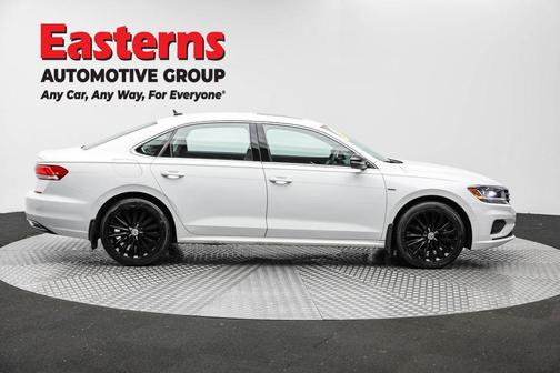 2022 Volkswagen Passat 2.0T Limited Edition