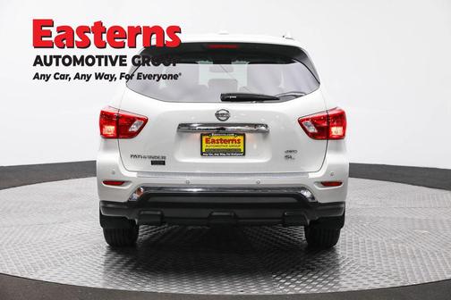 Pearl White Tricoat 2020 Nissan Pathfinder SL 4WD