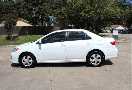 2011 Toyota Corolla LE