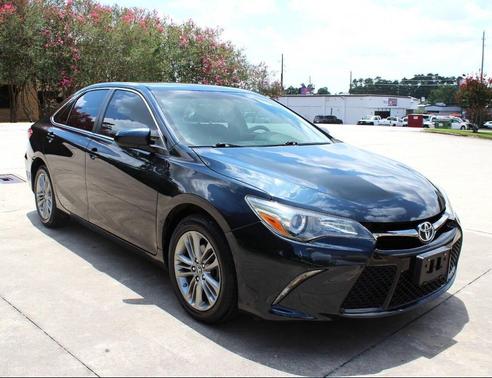 Midnight Black Metallic 2017 Toyota Camry SE