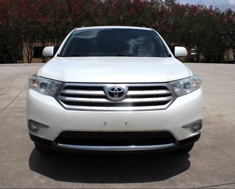 Blizzard Pearl 2012 Toyota Highlander SE