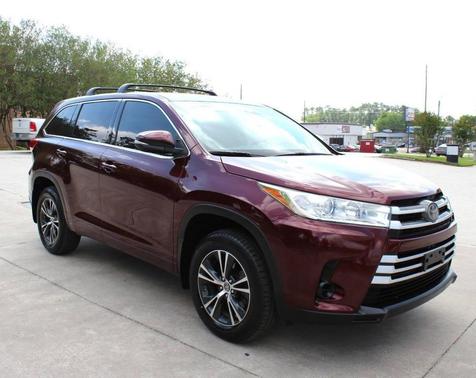 Ooh La La Rouge Mica 2018 Toyota Highlander LE