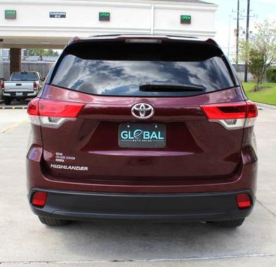Ooh La La Rouge Mica 2018 Toyota Highlander LE