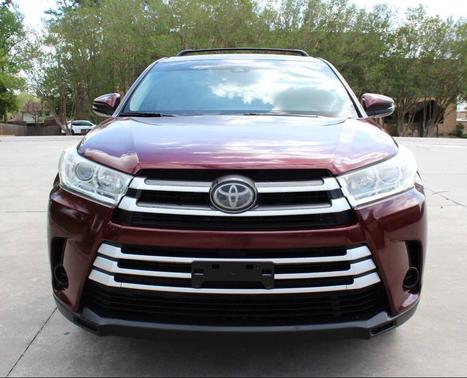 Ooh La La Rouge Mica 2018 Toyota Highlander LE