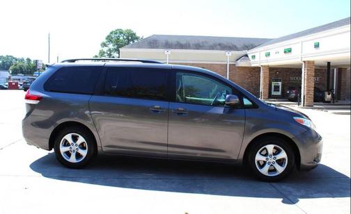 2013 Toyota Sienna LE