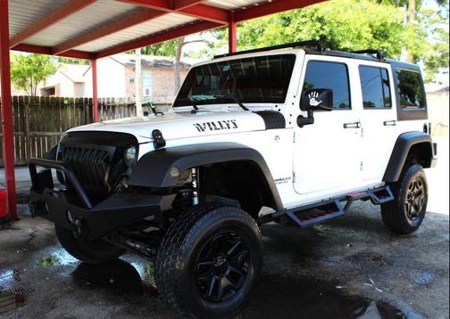 Bright White Clearcoat 2016 Jeep Wrangler Unlimited Willys Wheeler