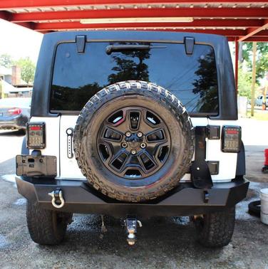 Bright White Clearcoat 2016 Jeep Wrangler Unlimited Willys Wheeler