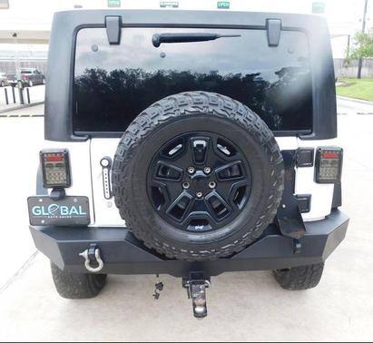 Bright White Clearcoat 2016 Jeep Wrangler Unlimited Willys Wheeler