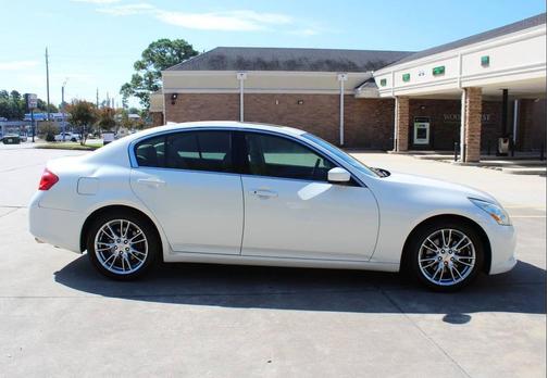 2011 INFINITI G37 Journey
