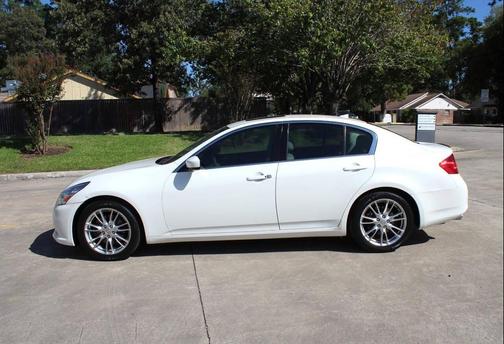 2011 INFINITI G37 Journey