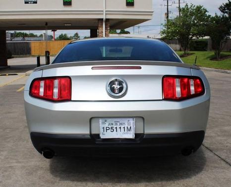 2011 Ford Mustang V6