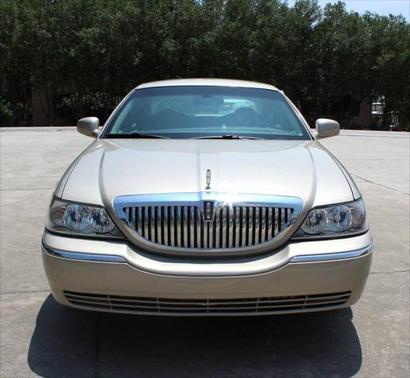 2009 Lincoln Town Car Signature