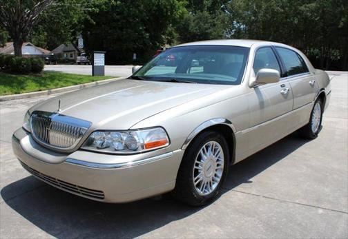 2009 Lincoln Town Car Signature