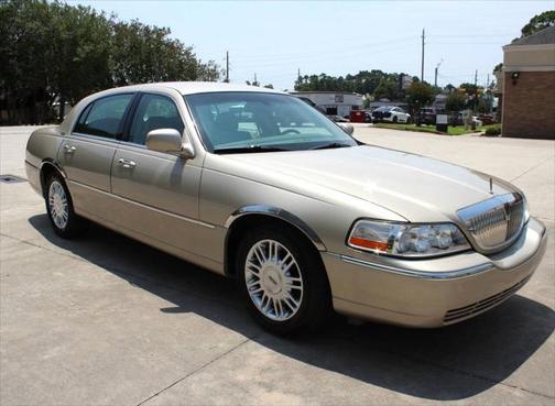 2009 Lincoln Town Car Signature