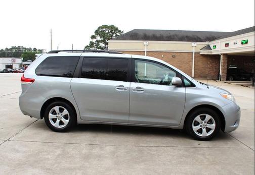 2012 Toyota Sienna LE