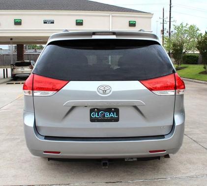 2012 Toyota Sienna LE