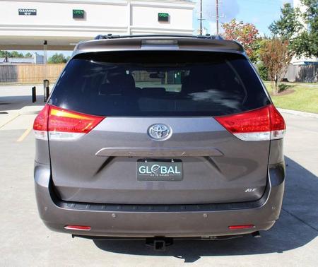2013 Toyota Sienna XLE