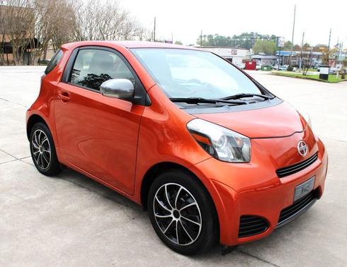 2013 Scion iQ Base 2dr Hatchback