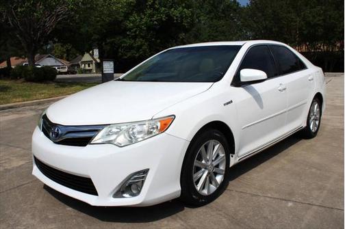 2014 Toyota Camry Hybrid LE