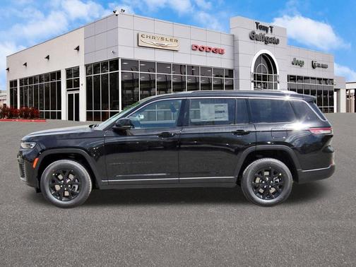 Diamond Black Crystal Pearlcoat 2026 Jeep Grand Cherokee L Altitude