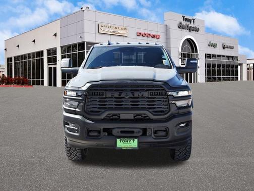 2026 RAM 2500 Tradesman Crew Cab 4x4 6'4' Box