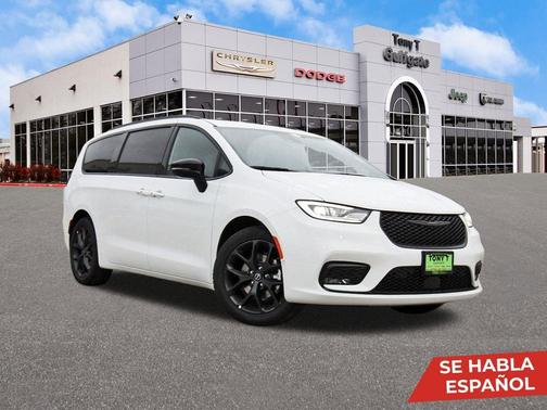 Bright White Clearcoat 2026 Chrysler Pacifica L