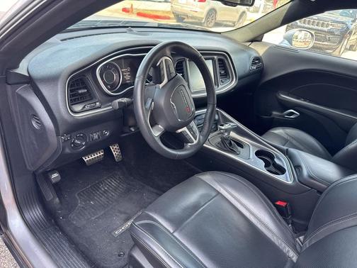 2015 Dodge Challenger SXT Plus