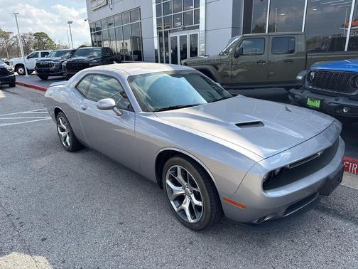 2015 Dodge Challenger SXT Plus