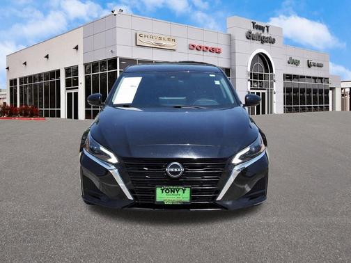 Super Black Clearcoat 2023 Nissan Altima 2.5 SL