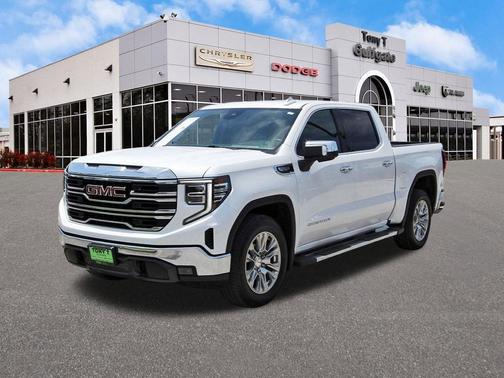 White Frost Tricoat 2022 GMC Sierra 1500 SLT