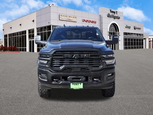 2026 RAM 2500 Tradesman Crew Cab 4x4 6'4' Box