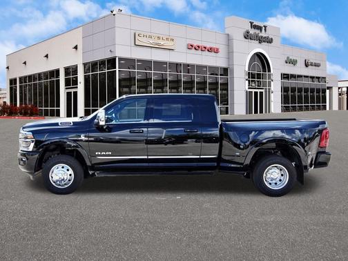 2026 RAM 3500 Limited Mega Cab 4x4 6'4' Box