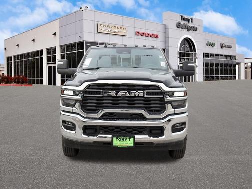 2026 RAM 3500 Tradesman Crew Cab 4x4 8' Box